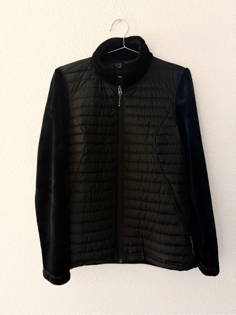 32 DEGREES Down Black Quilted Hybrid Jacket Plush Faux Fur Sleeves Size: Medium